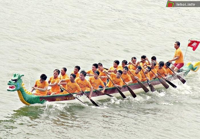 Lễ hội đua thuyền tại Đà Nẵng