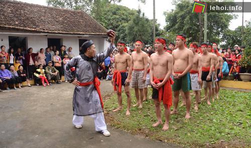 Trò cướp cầu trong Lễ hội làng Gừa tại Hà Nam