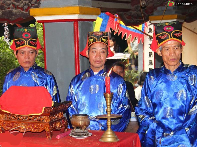 Lễ hội đình làng Nam Đồng tại Hà Nội