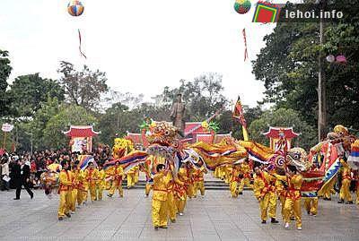 Đặc sắc lễ hội Làm Chay ở Tầm Vu