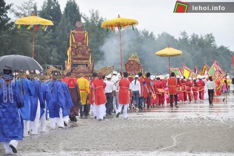 Lễ hội làng Trà Cổ