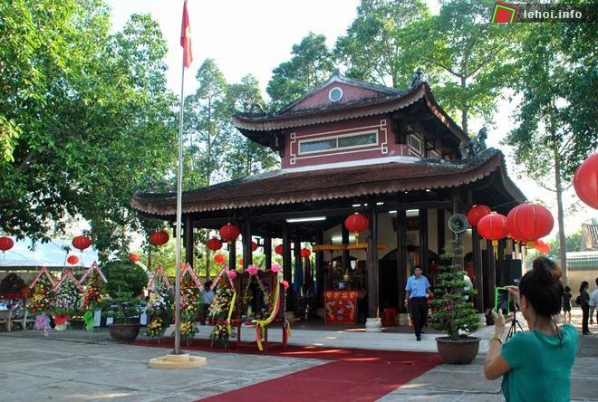 Đền thờ Nguyễn Hữu Huân