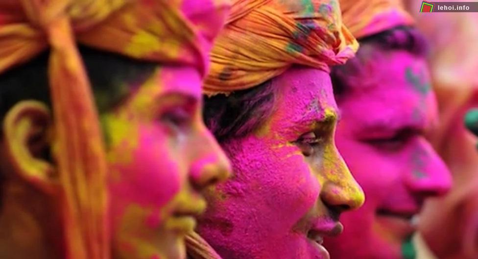 Tưng bừng lễ hội Holi năm 2015 ở trên khắp thế giới