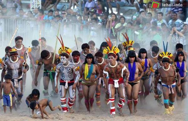 Lễ hội tôn vinh các trò chơi, phong tục truyền thống của người thổ dân