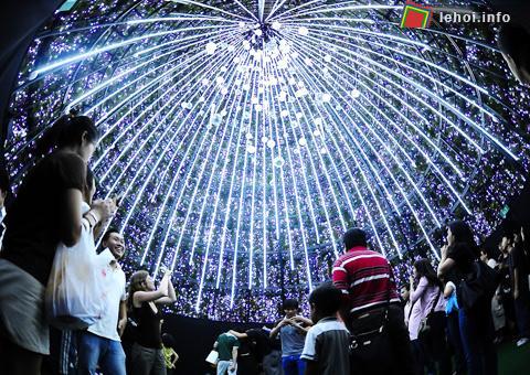 Đảo quốc sư tử Singapore ngập tràn không khí lễ hội trong những ngày này. Ảnh Internet