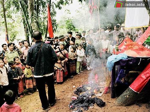 Lễ hội cúng rừng của người Nùng tại Bắc Giang