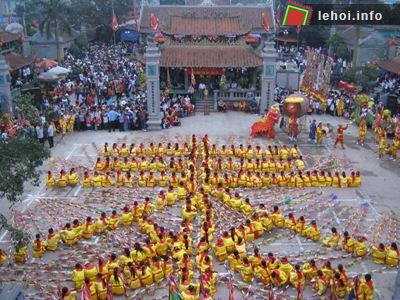 Tưng bừng lễ hội Phủ Dầy tại Nam Định