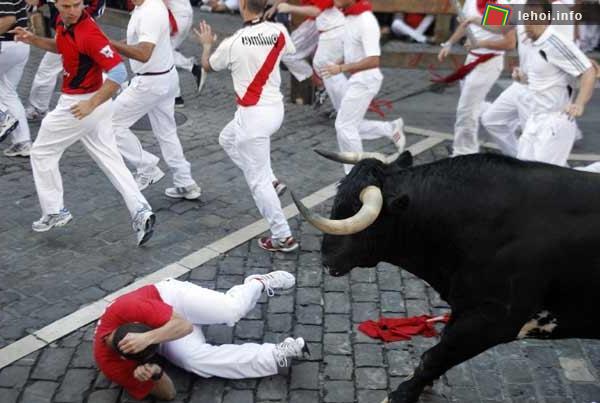 Lễ hội “bò rượt” San Fermin tại Tây Ban Nha