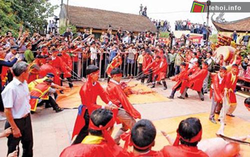 Lễ hội Chém lợn thời gian qua có nhiều ý kiến trái chiều