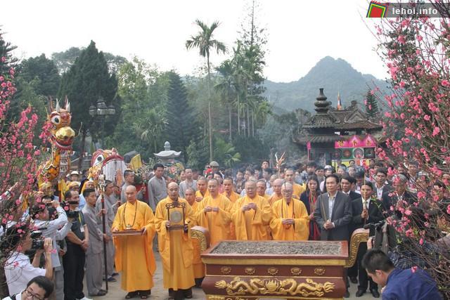 Khai mạc lễ hội chùa Hương 2015 với chủ đề “Lễ hội kỷ cương - Văn minh du lịch”