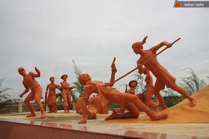 Lễ hội Đồng Nọc Nạn tại tỉnh Bạc Liêu là dịp người dân Bạc Liêu ôn lại tinh thần đấu tranh kiên cường của cha anh