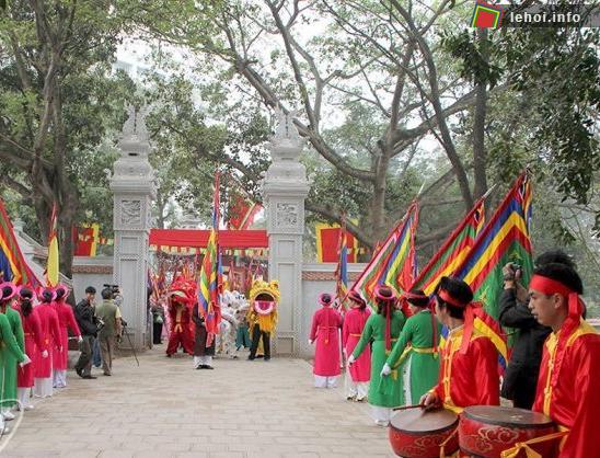Lễ hội đền Chúa xã Cổ Nhuế tại Hà Nội