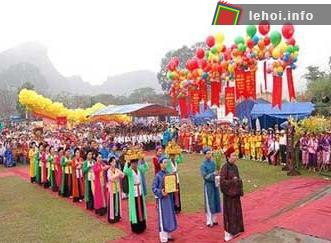 Nghiêm trang Lễ dâng hương tại lễ hội Cố đô Hoa Lư - Ninh Bình