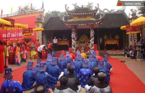 Lễ hội đình Lạc Thanh tại Quảng Ninh