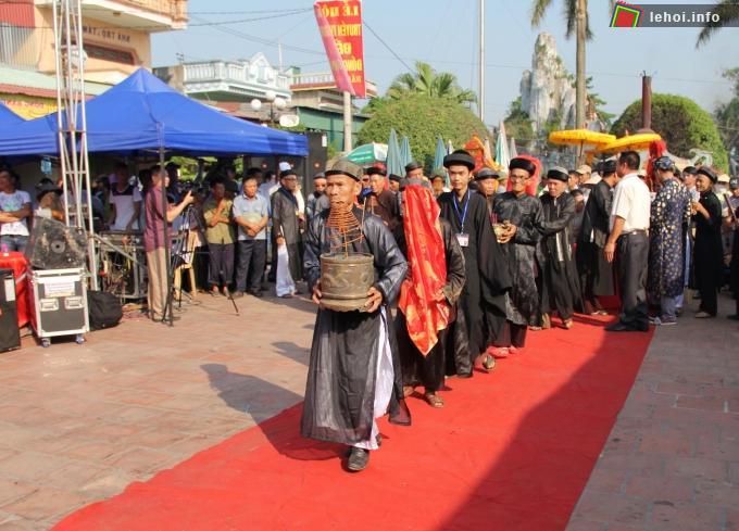 Độc đáo lễ hội đền Đồng Bằng
