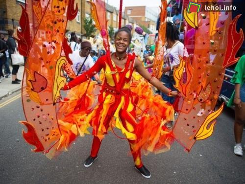 Lễ hội hóa trang lớn nhất châu Âu Notting Hill Carnival