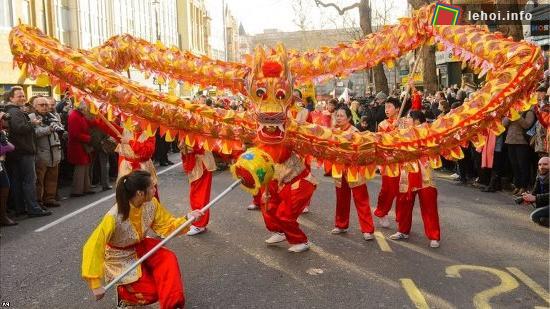 Múa Rồng trong ngày Tết Nguyên Đán tại Trung Quốc