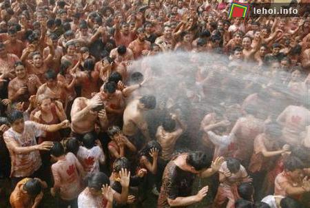 Tây Ban Nha: Lễ hội ném cà chua ảnh 2