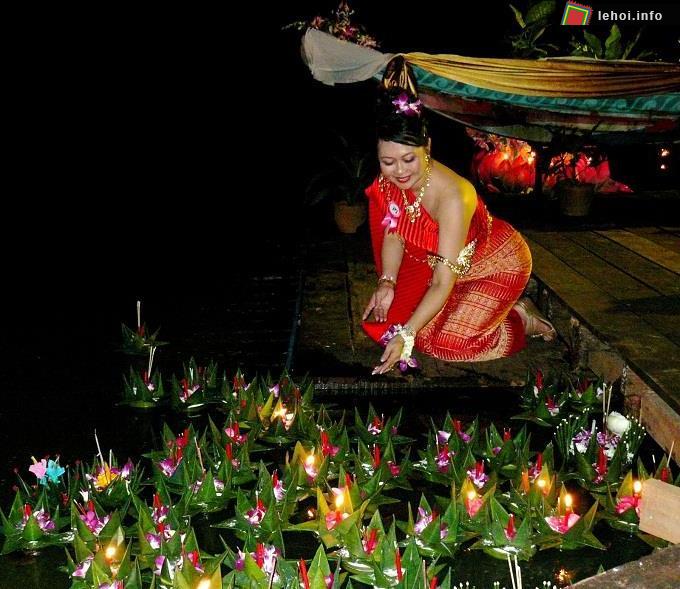 Đặc sắc lễ Hội Loi Krathong tạ ơn thần nước