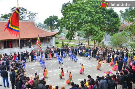 Những trò chơi dân gian trong lễ hội đúc bụt ở Đồng Tĩnh
