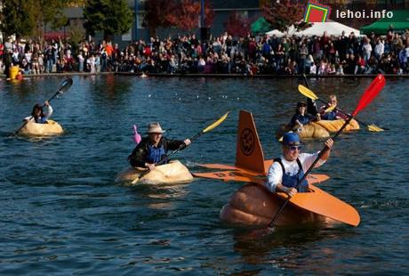 Độc đáo lễ hội đua thuyền bí ngô ở Đức