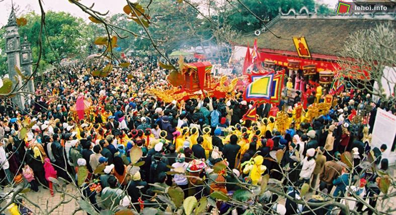 Toàn cảnh lễ hội đền Phù Ủng tại Hưng Yên