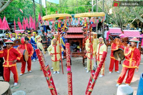 Lễ hội Nước Mặn là một lễ hội truyền thống của tỉnh Bình Định
