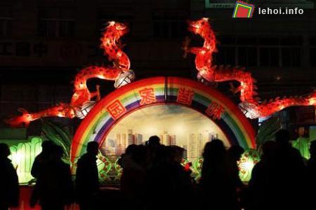Trung Quốc rực rỡ trong lễ hội đèn lồng ảnh 4