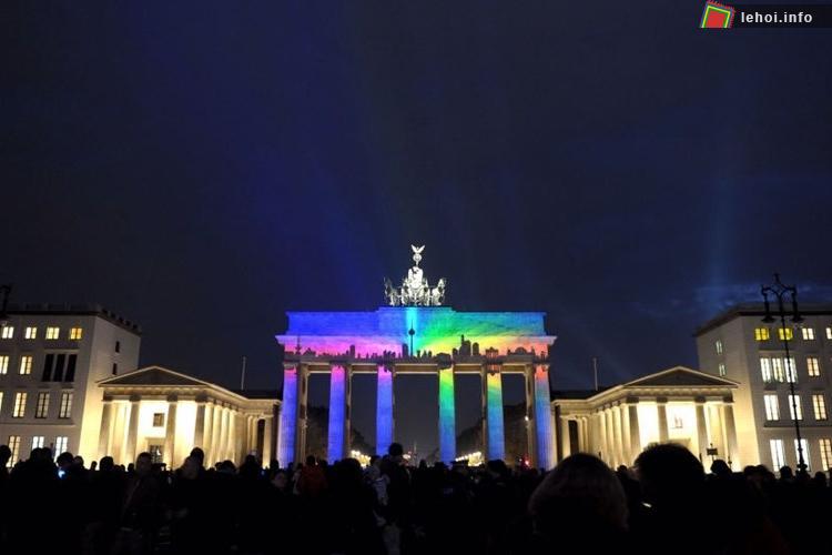 Lễ hội ánh sáng năm 2013 tại thủ đô Berlin ở Đức ảnh 5