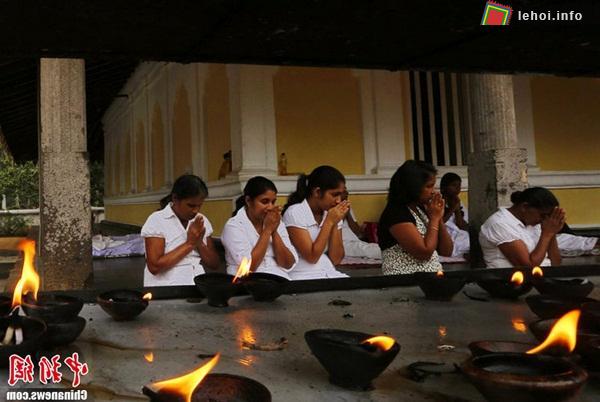 Lễ hội trăng rằm ở Sri Lanka