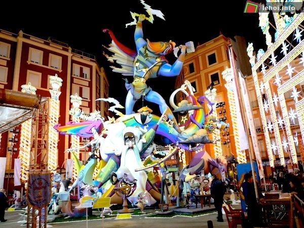 Độc đáo với lễ hội Las Fallas: lễ hội của những hình nộm ảnh 5
