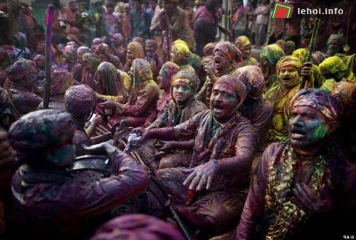 Ấn tượng lễ hội Lathmar Holi tịa Ấn Độ. ảnh 5