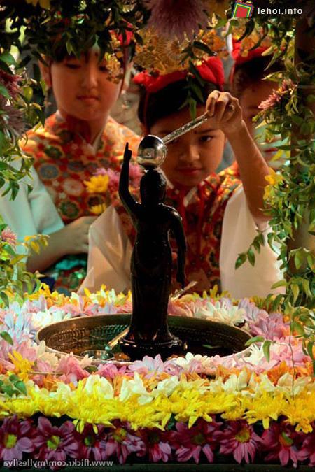 Linh thiêng nghi lễ tắm Phật trà xanh Nhật Bản ảnh 7