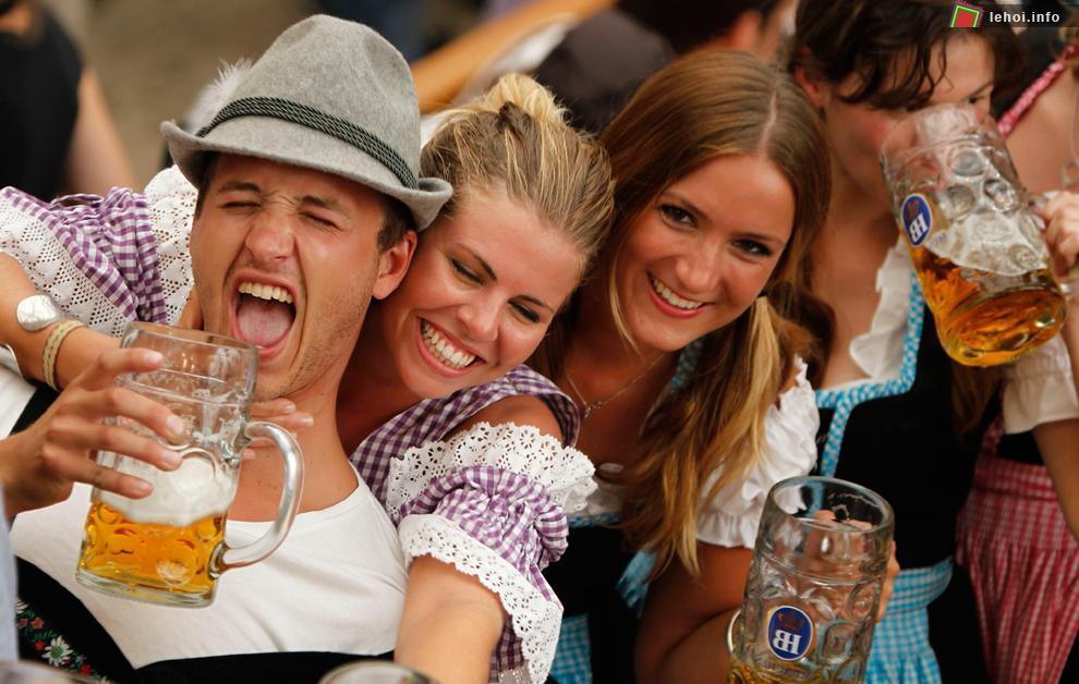 Chùm ảnh ấn tượng về lễ hội bia Oktoberfest ở nước Đức ảnh 7
