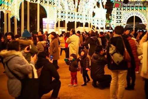 Lung linh trong lễ hội ánh sáng tại Nhật Bản ảnh 7
