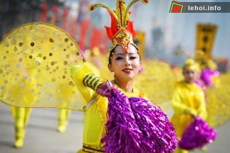 Trung Quốc rực rỡ trong lễ hội đèn lồng ảnh 9