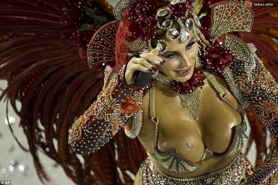 Rio Carnival rực rỡ sắc màu trại Brazil ảnh 9