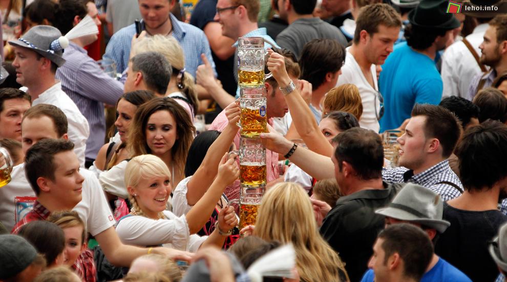 Chùm ảnh ấn tượng về lễ hội bia Oktoberfest ở nước Đức ảnh 9