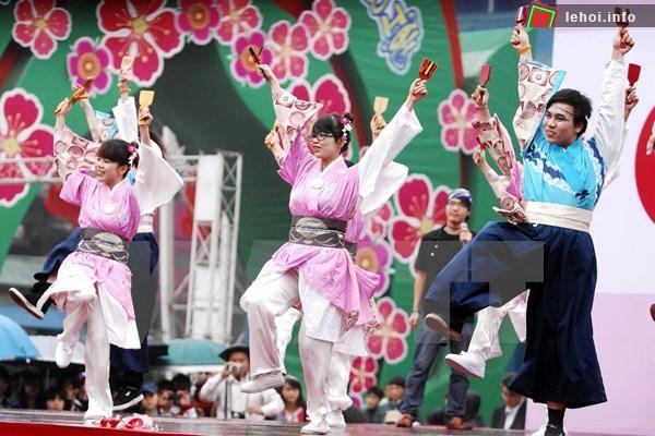 Màn biểu diễn múa truyền thống Nhật Bản