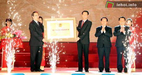 Phó Thủ tướng Chính phủ Nguyễn Thiện Nhân trao Bằng xếp hạng di tích quốc gia đặc biệt khu di tích lịch sử Bạch Đằng