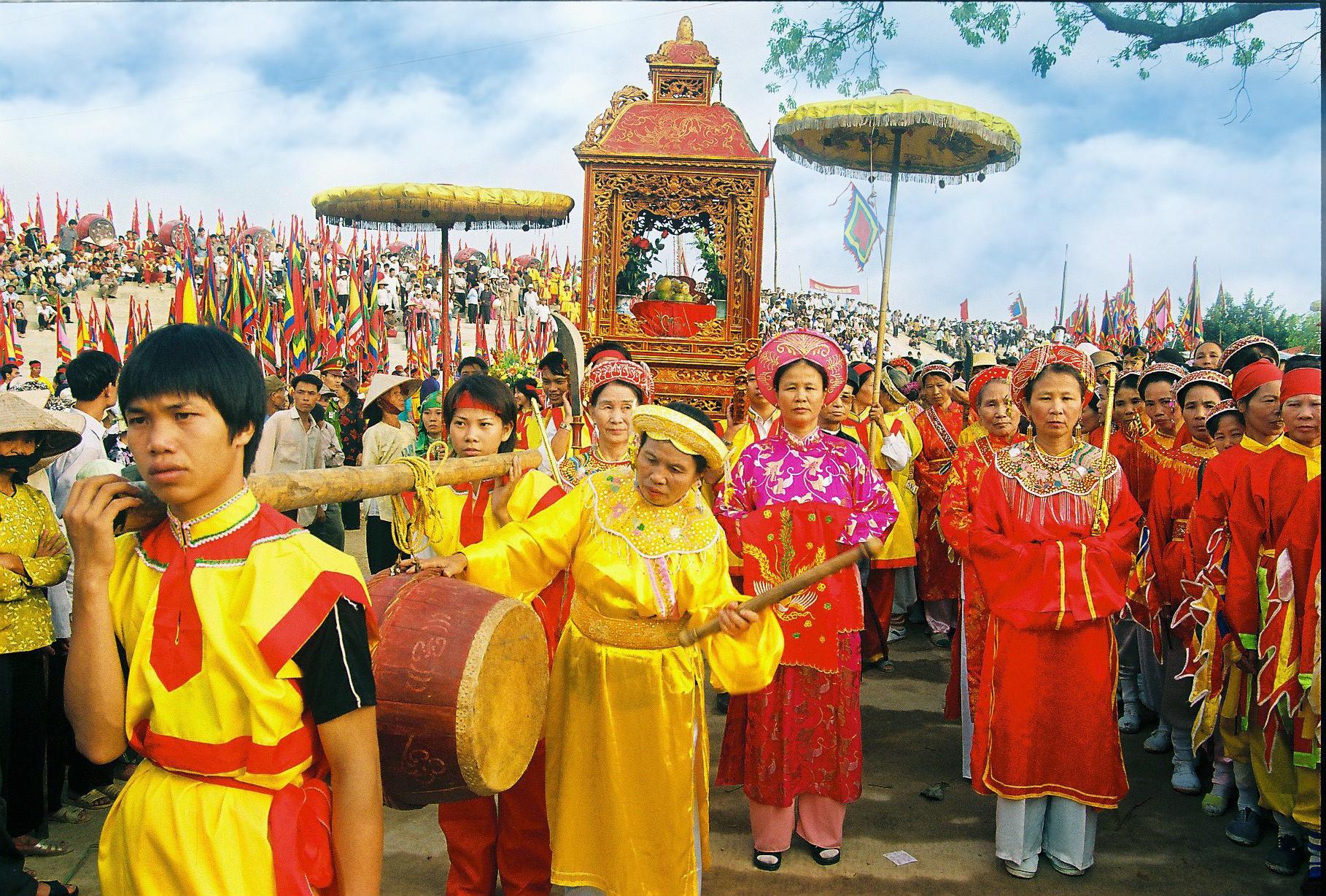 Lễ hội mùa thu Côn Sơn - Kiếp Bạc thờ Nguyễn Trãi và Hưng Đạo Vương