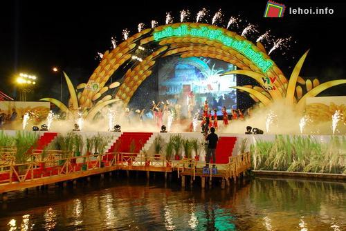 Festival lúa gạo Hậu Giang