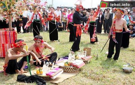 Lễ hội Hết Chá 2012 tại Sơn La
