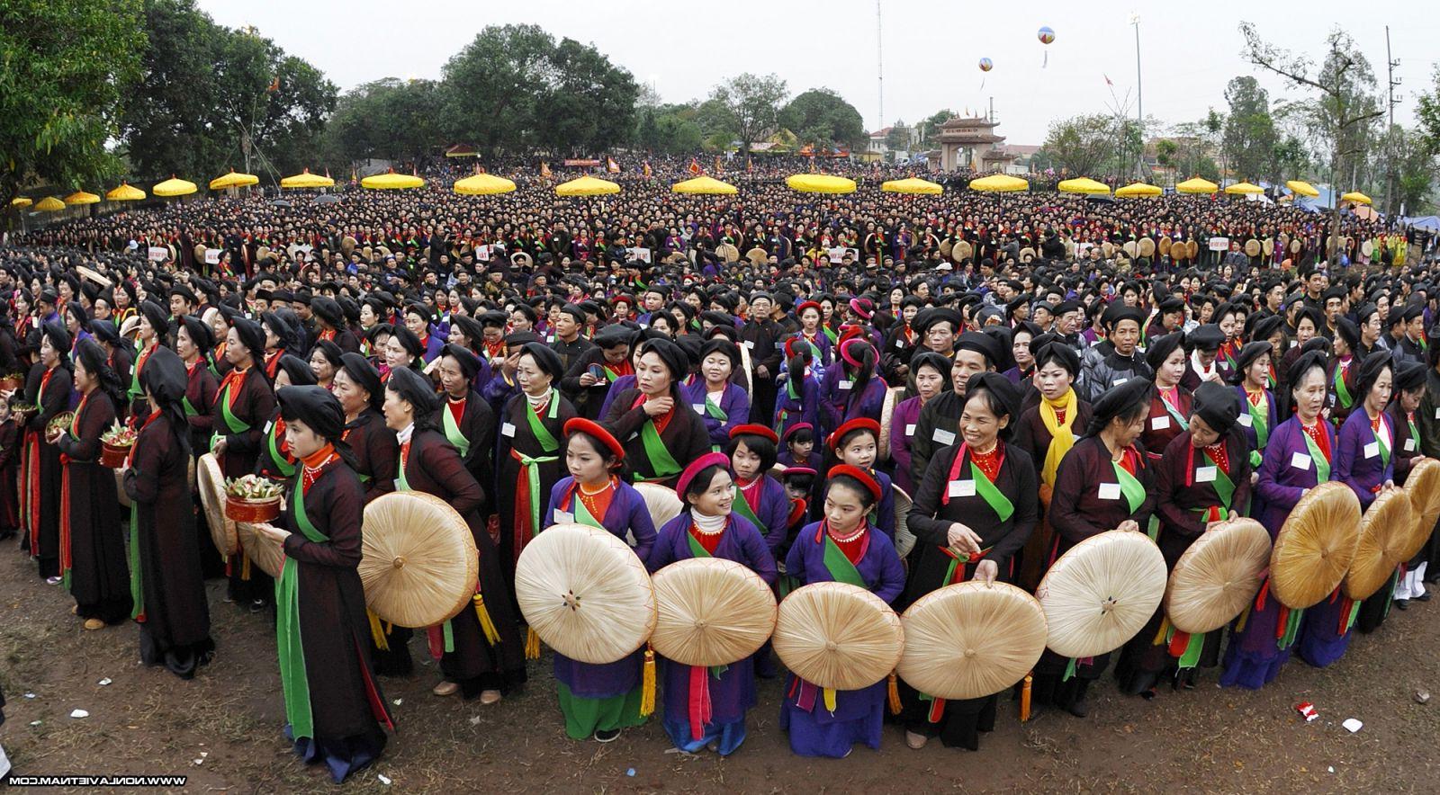 Điệu hát “Khách đến chơi nhà” đạt kỷ lục “nhiều người mặc trang phục quan họ và cùng hát dân ca quan họ Bắc Ninh nhất”