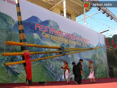 Chiếc Khèn Mông lớn nhất Việt Nam đã được công nhận xác lập Kỷ lục Guinness Việt Nam tại Festival năm nay