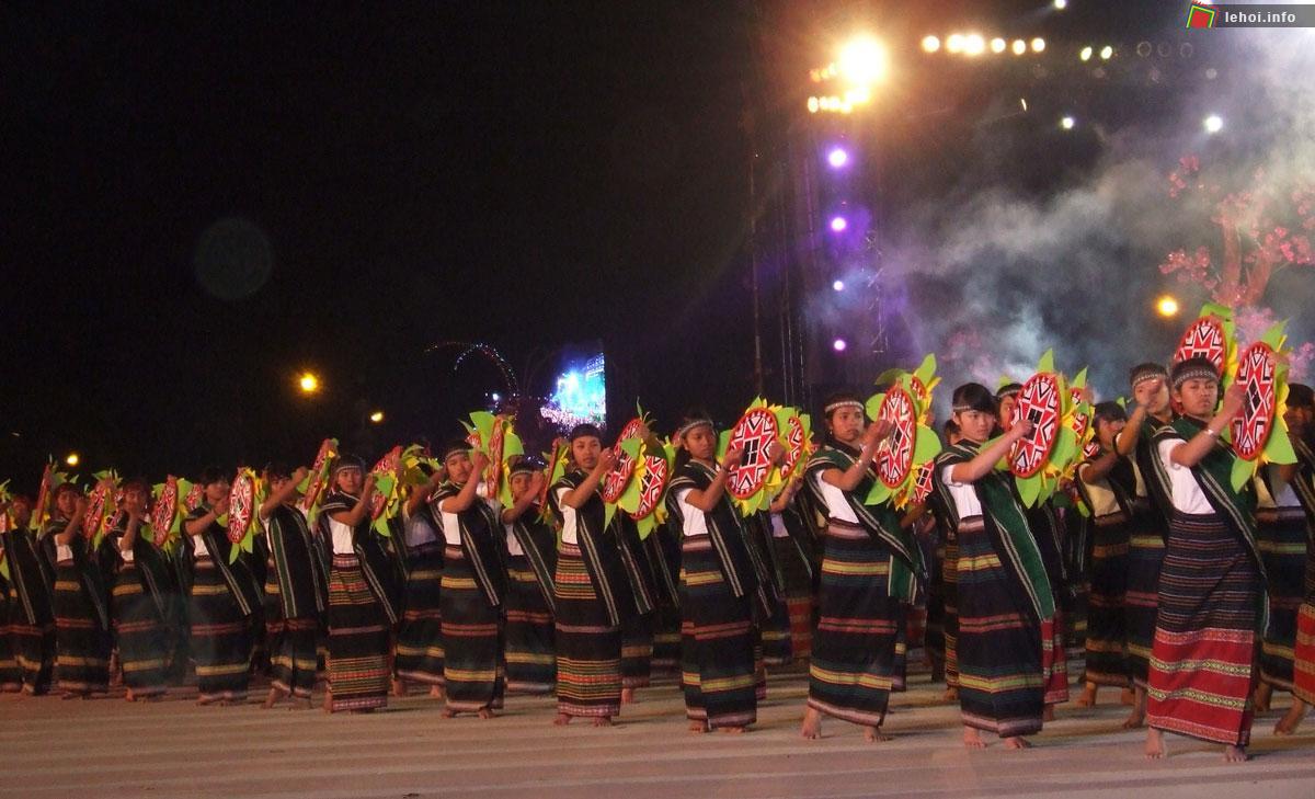 Tuổi trẻ các dân tộc thiểu số Lâm Đồng trong Tuần Văn hóa - Du lịch 2013