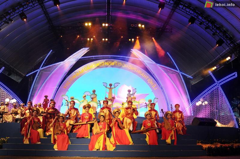 Lễ hội “Thành phố Hồ Chí Minh đón chào năm mới 2014” tại Công viên 23/9
