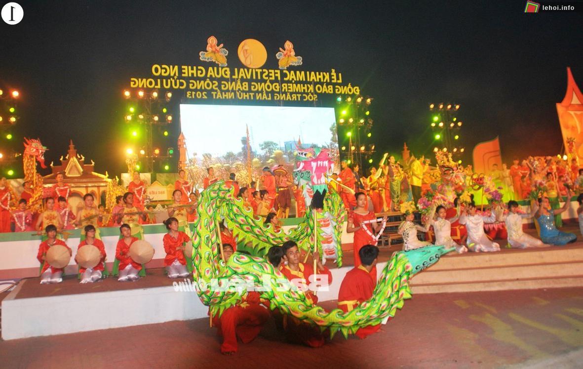 Lễ khai mạc Festival đua ghe Ngo đồng bào Khmer Đồng bằng sông Cửu Long