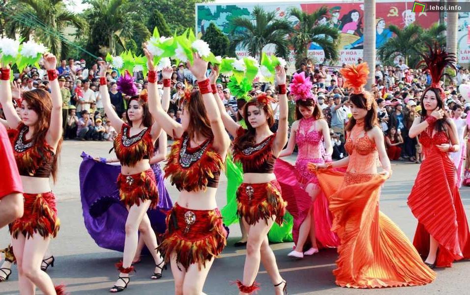 Cần tăng cường quảng bá Lễ hội đến đông đảo quần chúng nhân dân trong nước và bạn bè quốc tế.