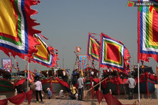 Lễ hội quân trên sông Lục Đầu